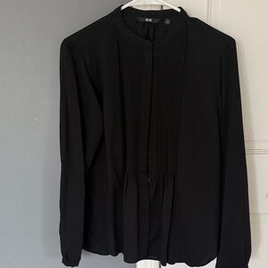UNIQLO Black Pintuck Button-Front Blouse